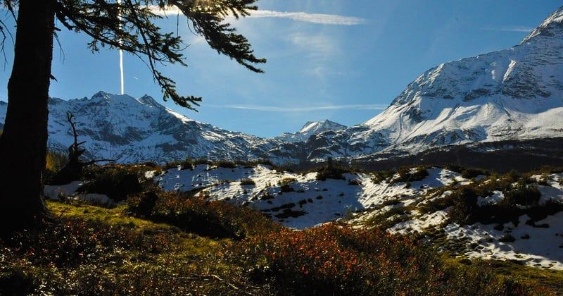 Wie man mit Drohnen Fotografie Landschaften aufnimmt: 7 Profi-Tipps